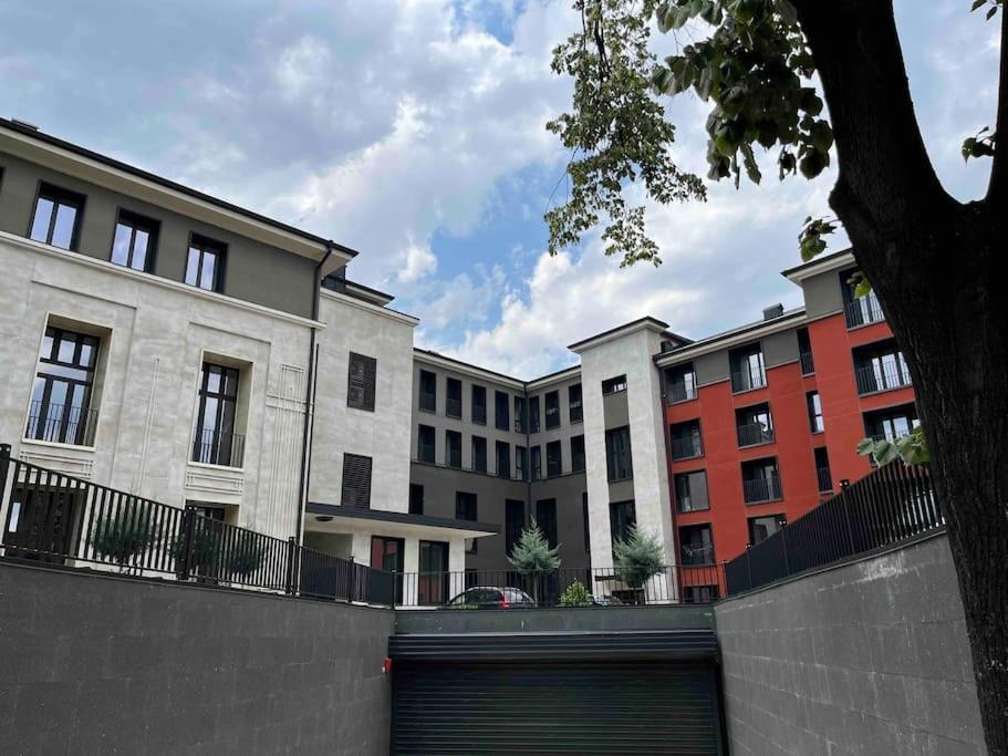 7Mins City Garden And Center+P Plovdiv Esterno foto